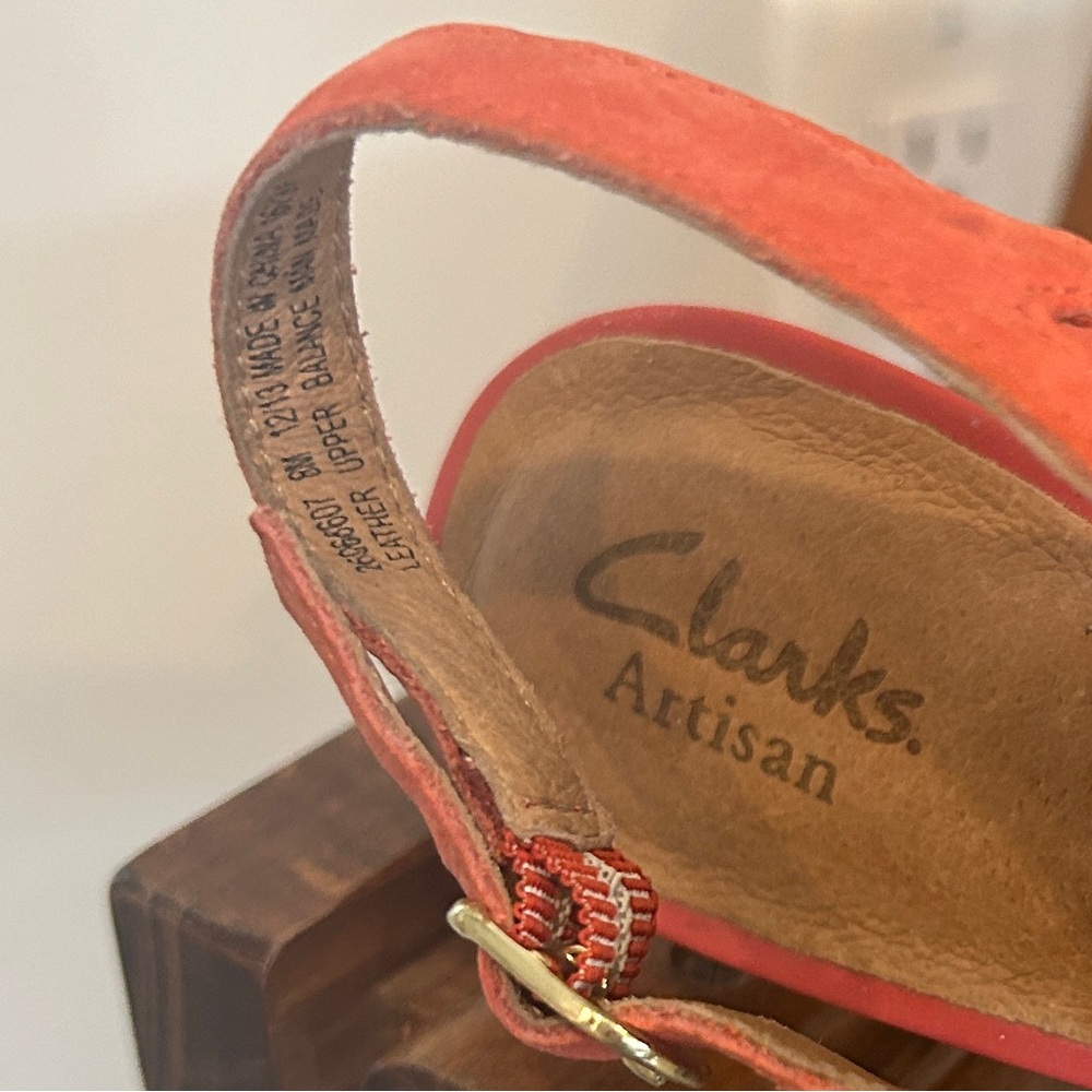 Clarks Artisan Wessex Shay Peep Toe Heels Coral Suede Leather Womens size 8 - Picture 6 of 7